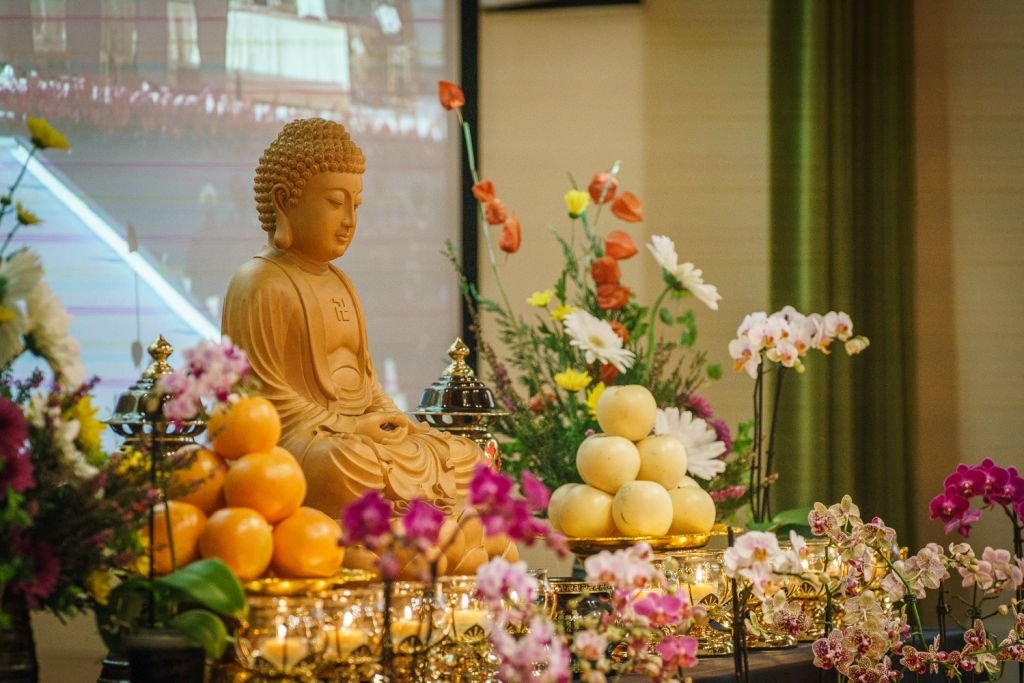 During regular practice, what kind of meditation mindset should we cultivate, and what kind should we avoid?